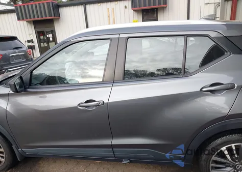 2023 Nissan Kicks Sv Xtronic Cvt z USA, uszkodzony, nr VIN 3N1CP5CV3PL494674